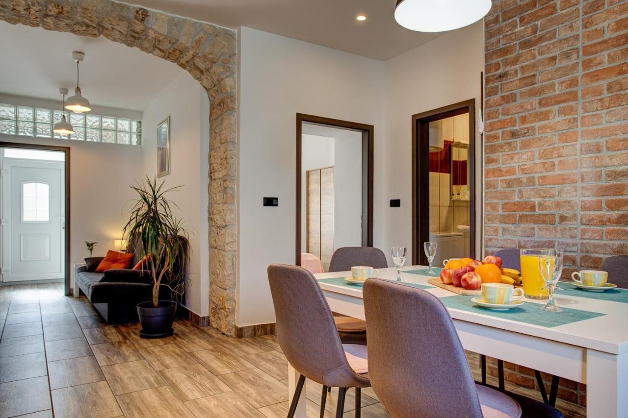 Apartment Laura With Terrace 보드냔 외부 사진