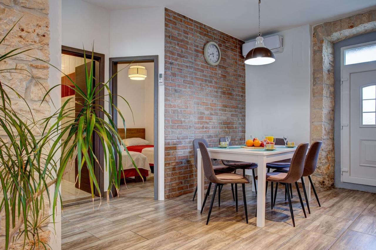 Apartment Laura With Terrace 보드냔 외부 사진