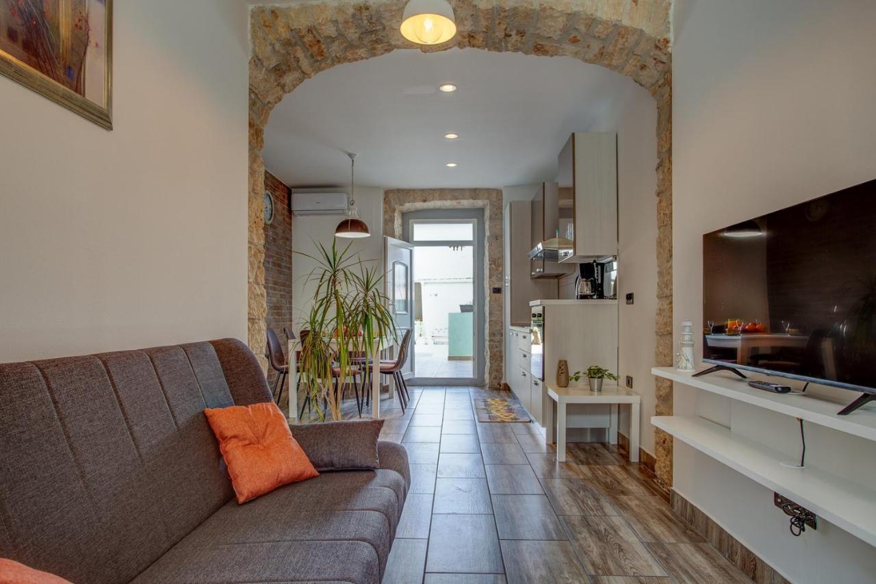Apartment Laura With Terrace 보드냔 외부 사진