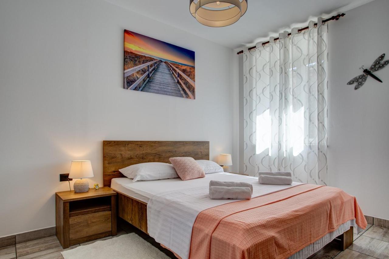 Apartment Laura With Terrace 보드냔 외부 사진