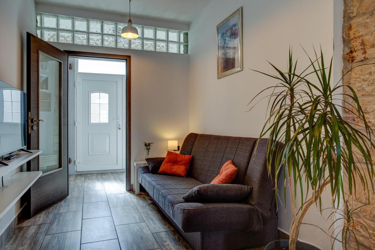 Apartment Laura With Terrace 보드냔 외부 사진